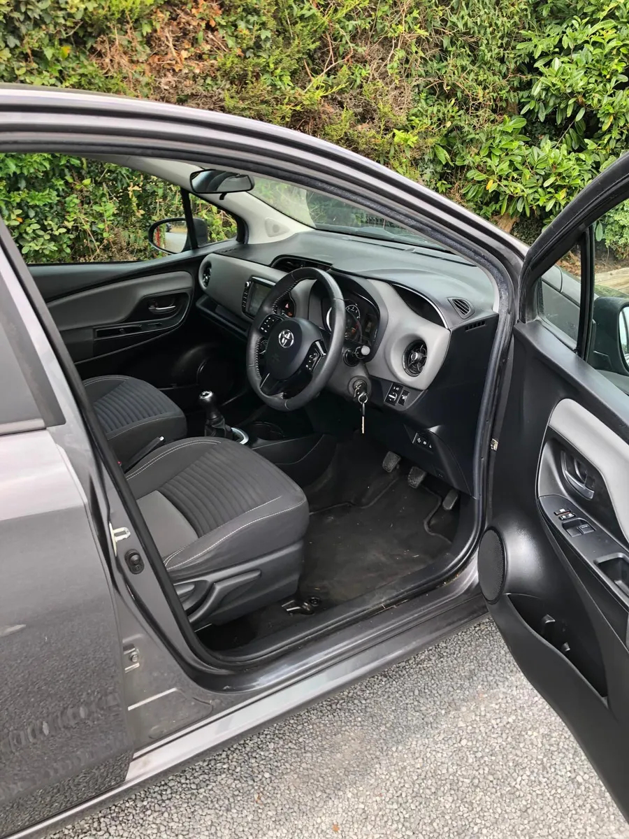 Toyota Yaris 2018 - Image 5