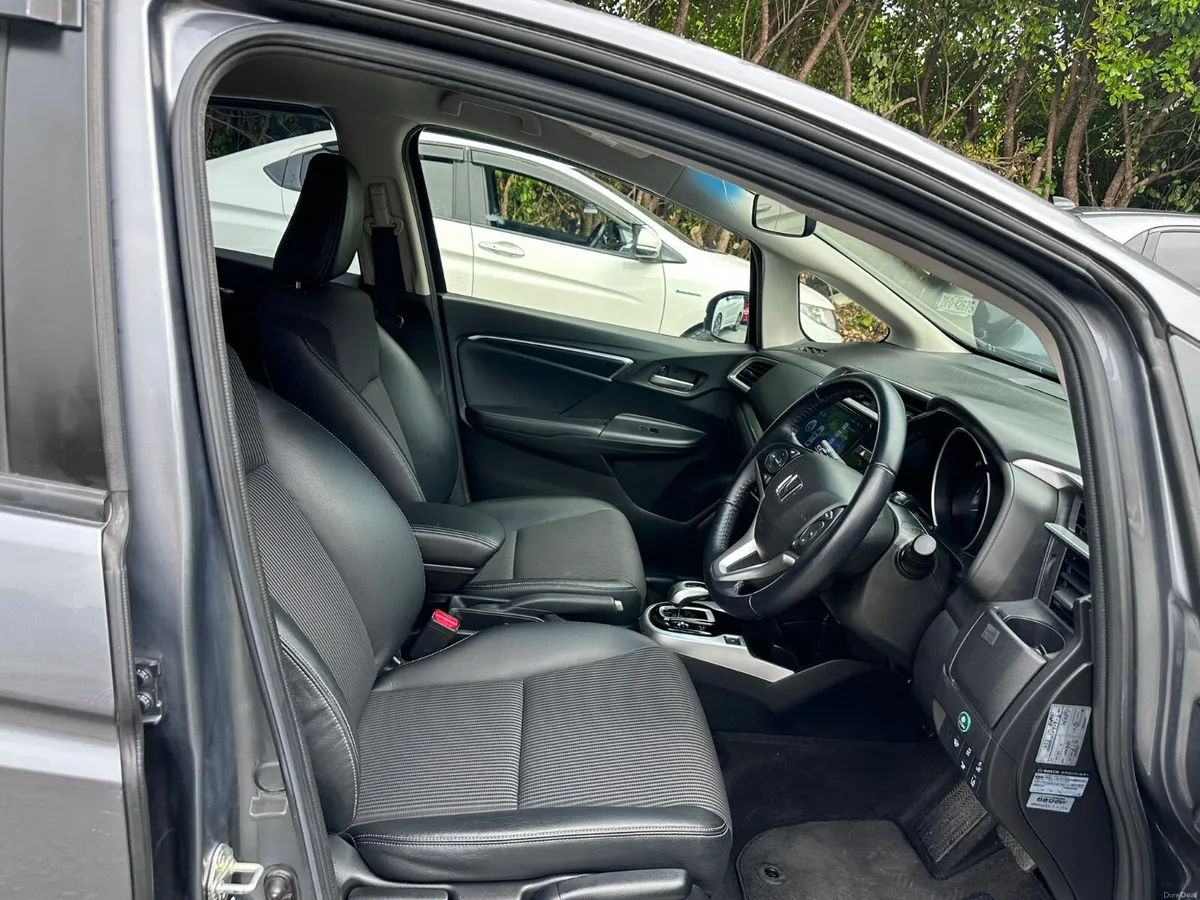 HONDA FIT 2019 LEATHER CRUISE CONTROL - Image 5