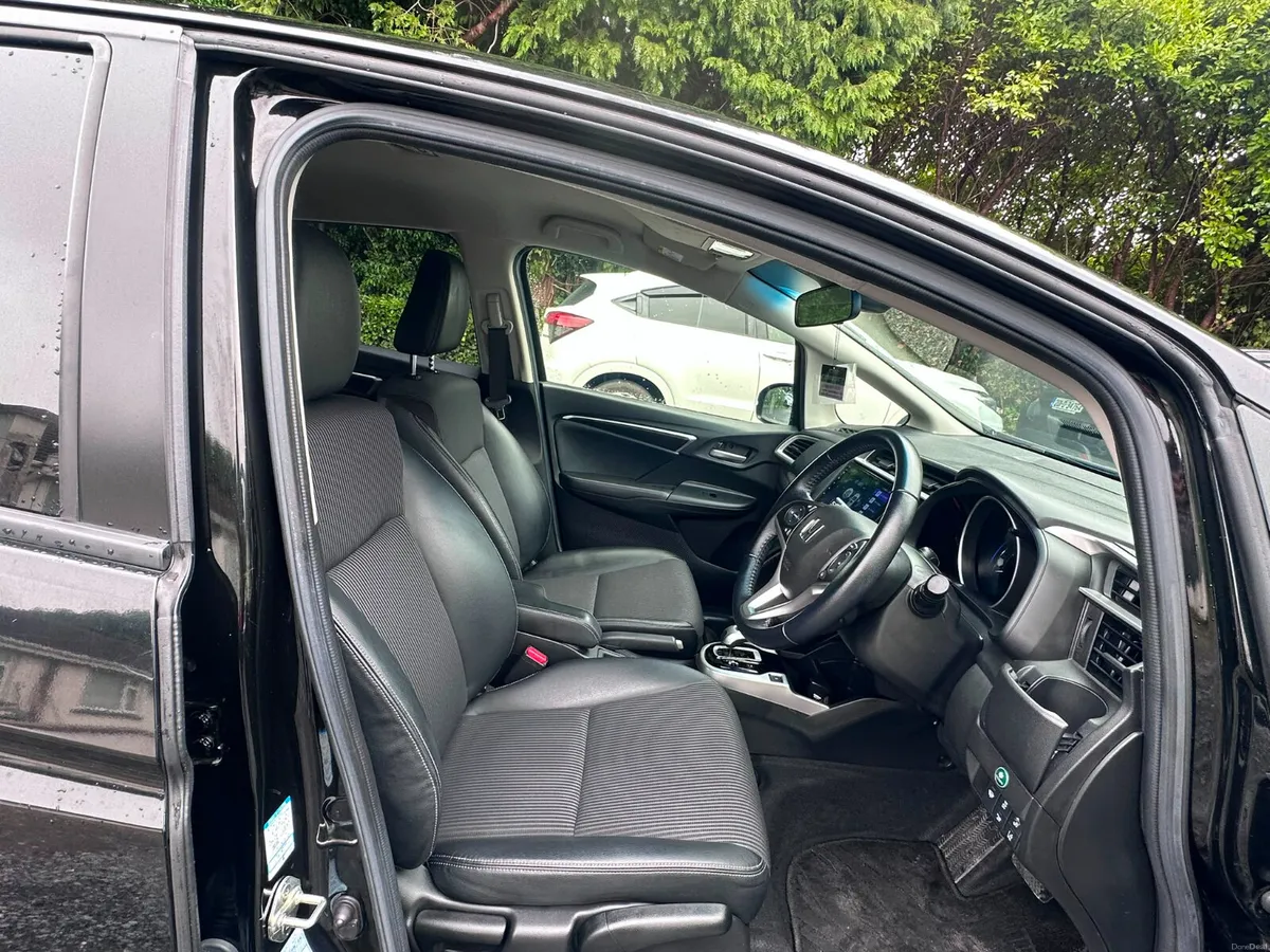 HONDA FIT 2019 LEATHER CRUISE CONTROL - Image 5