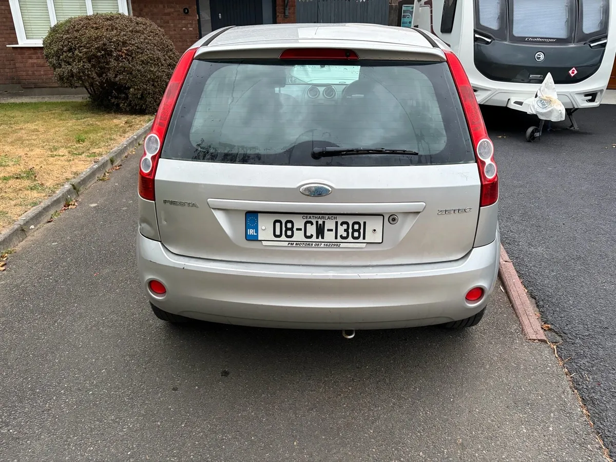 Ford Fiesta Zetec - Image 2