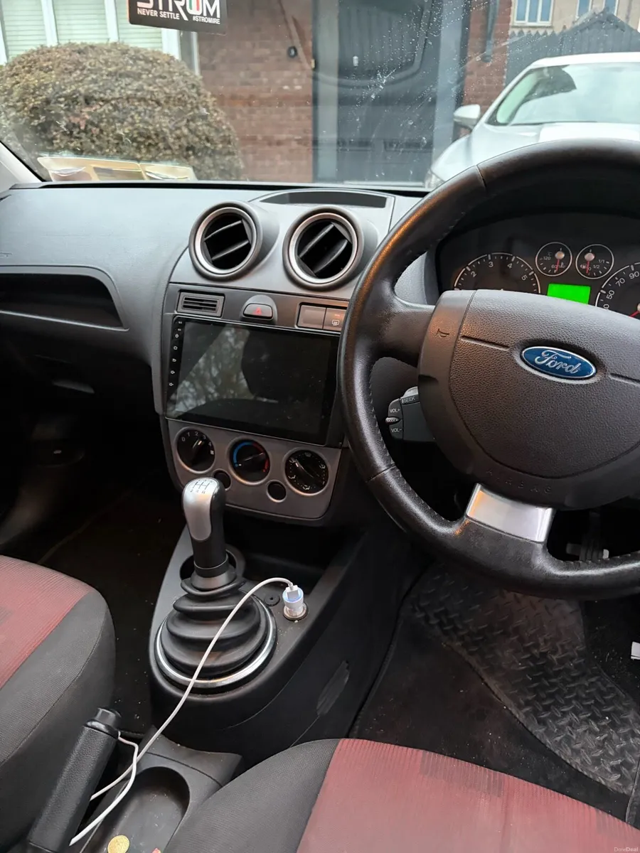 Ford Fiesta Zetec - Image 4