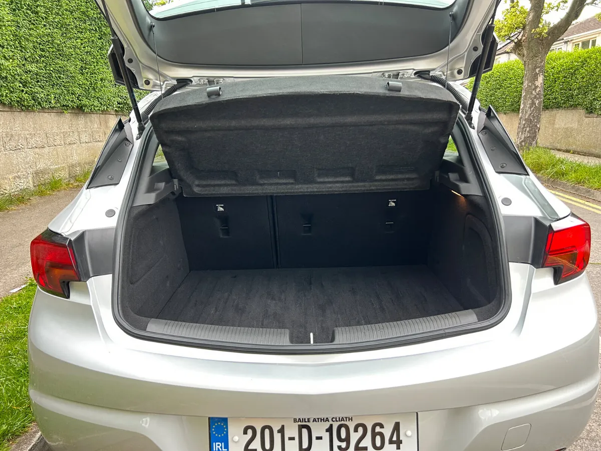 2020 OPEL ASTRA ELITE PETROL LEATHER INTERIOR - Image 6