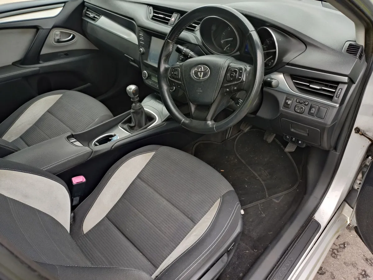 Toyota Avensis 2015 NCT 03,27 - Image 6