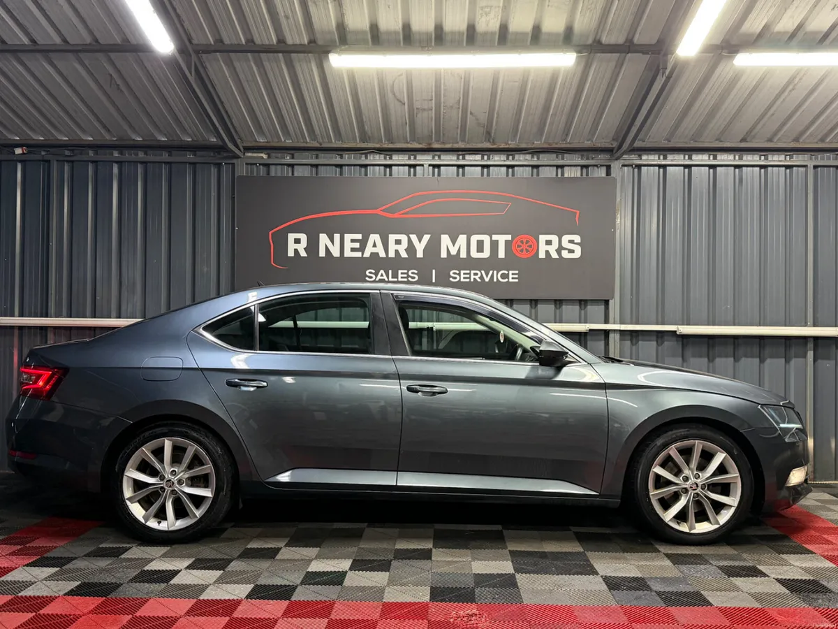 2017 Skoda Superb 1.6 TDI 120bhp Style Manual - Image 4