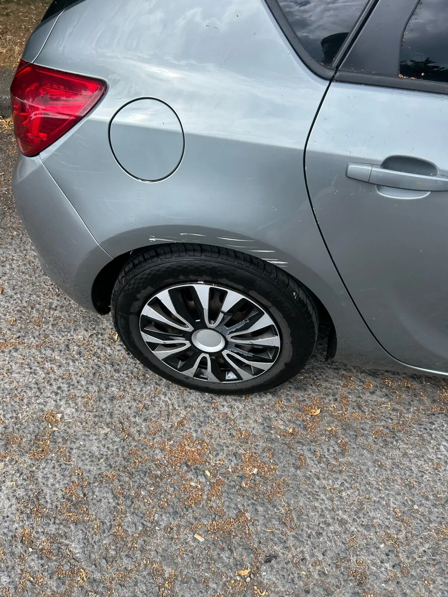 2012 Opel Astra - Image 4