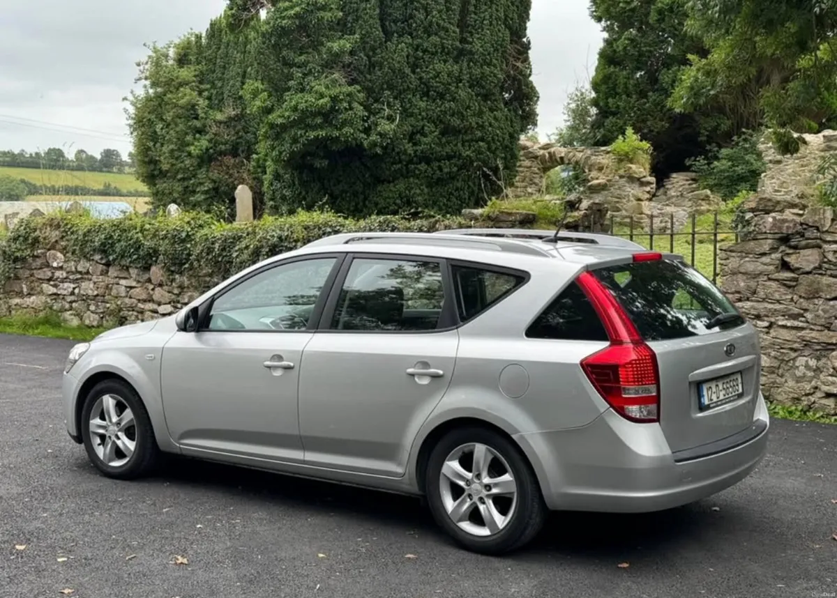 Kia Ceed - Image 4