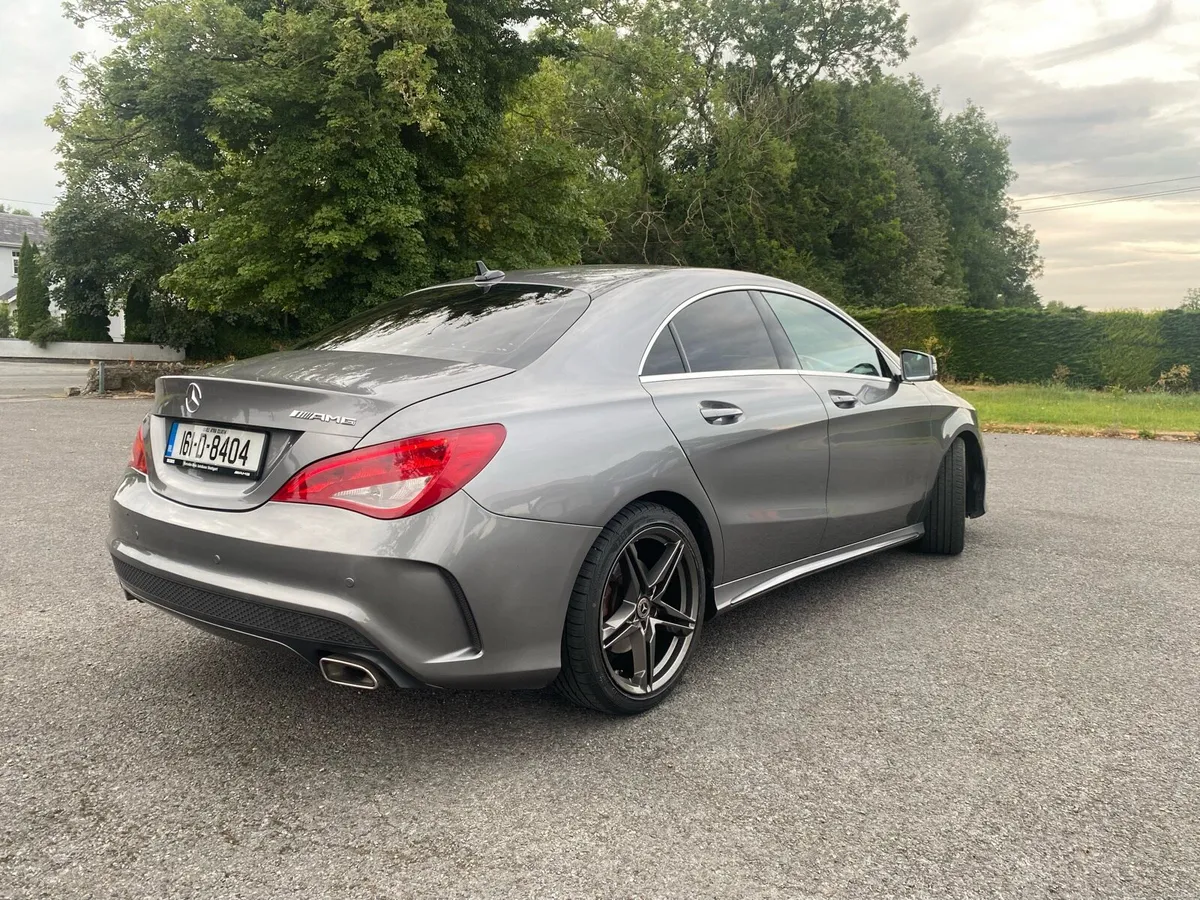 Mercedes Benz CLA 180 AMG Line - Image 4