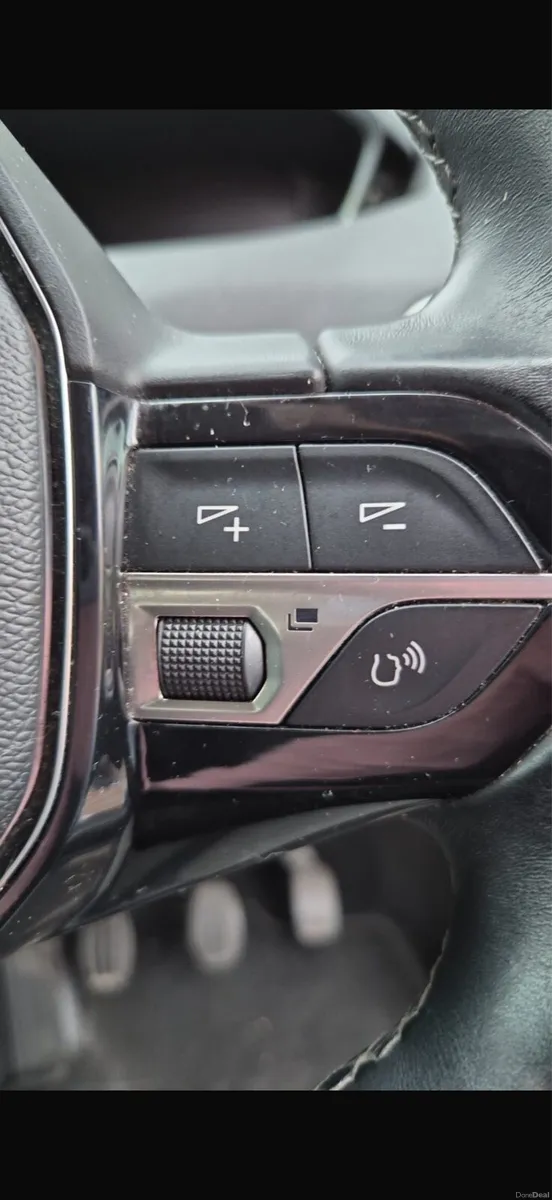 Car - Image 2