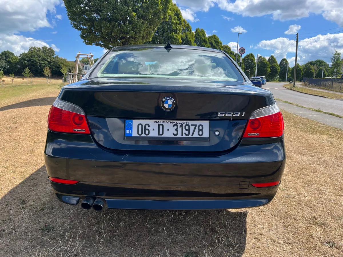 NO RESERVE ONLINE AUCTION 2006 BMW E60 523i PETROL - Image 5
