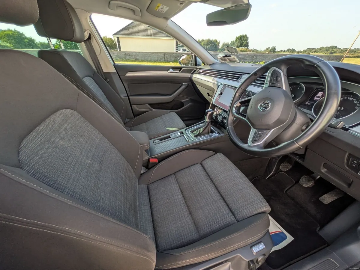 Volkswagen Passat 2020 - Image 3