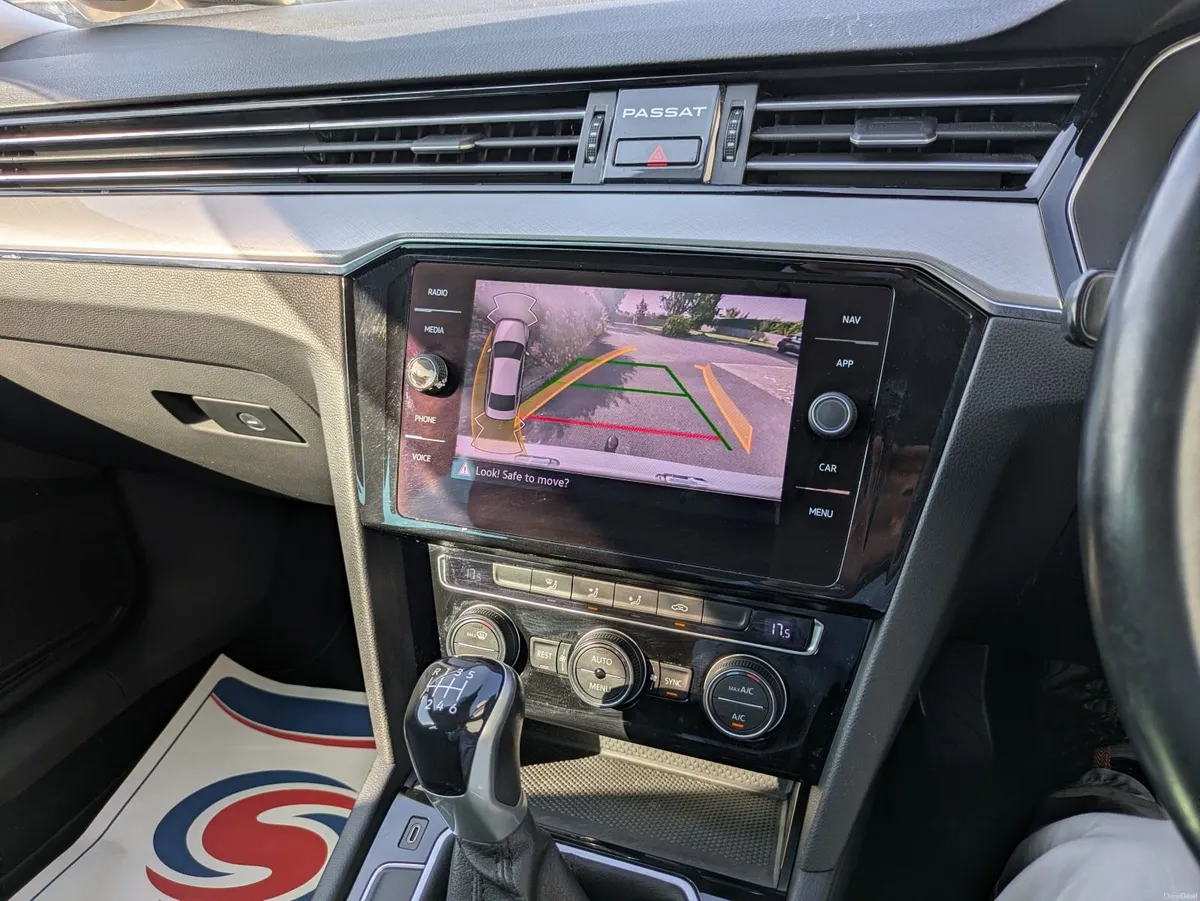 Volkswagen Passat 2020 - Image 6