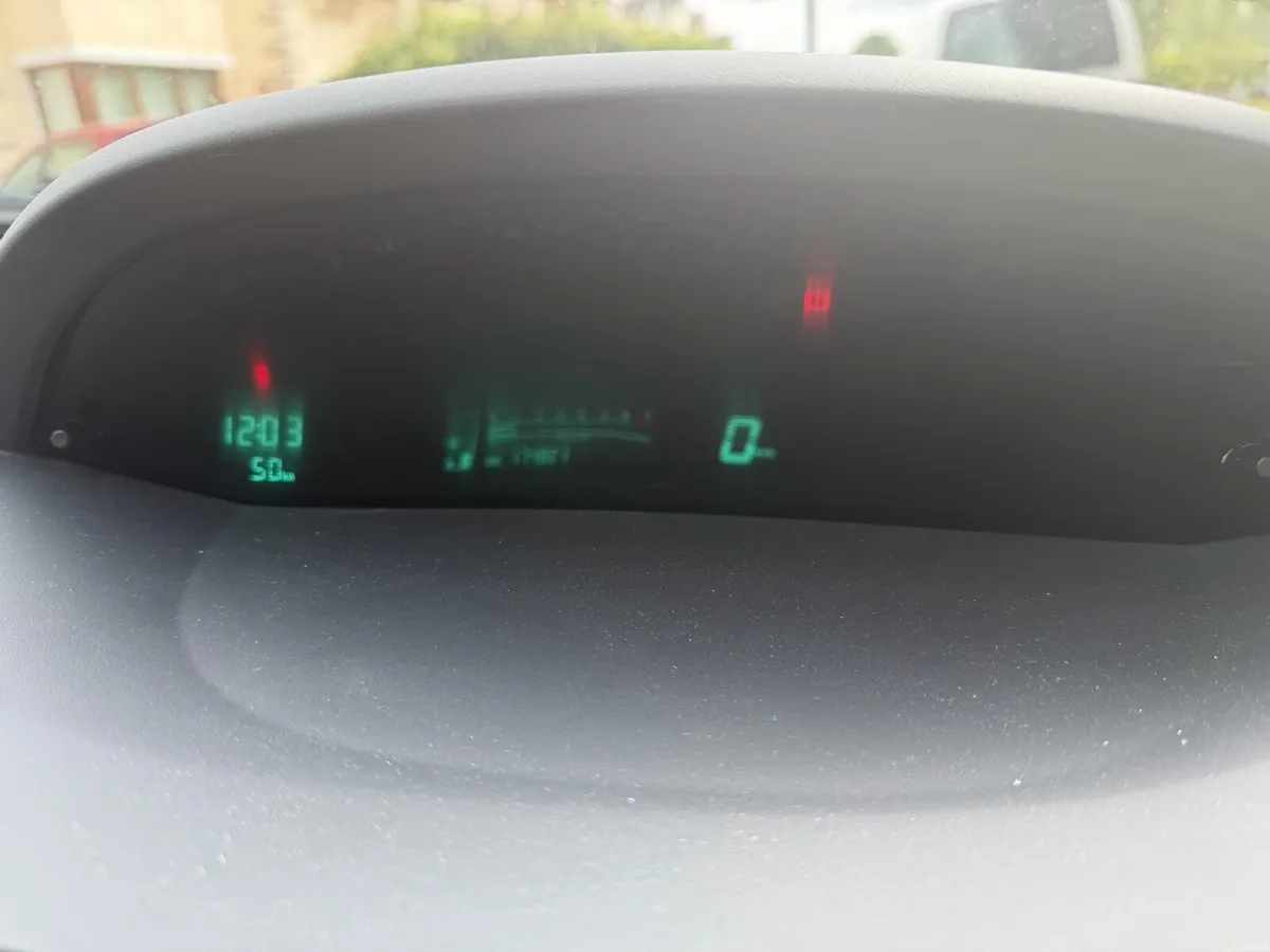 Yaris 1 litre low milage 176 km nct 09/26 - Image 3