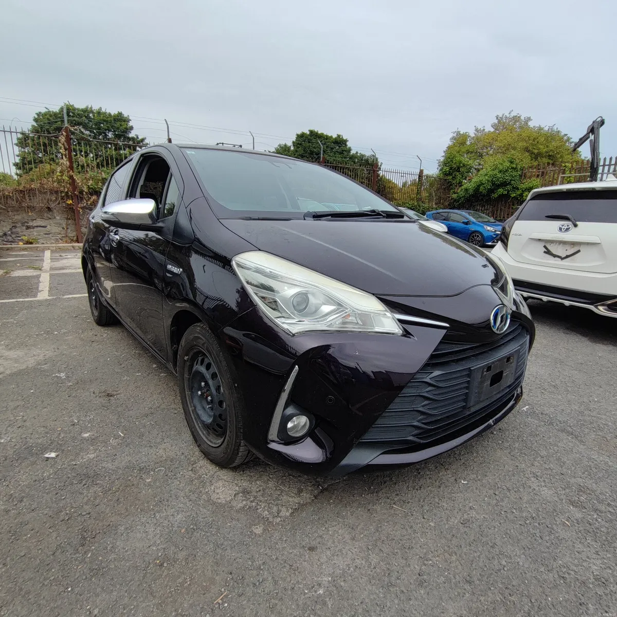 2017 Toyota Yaris/Vitz, Automatic, High Specs - Image 6