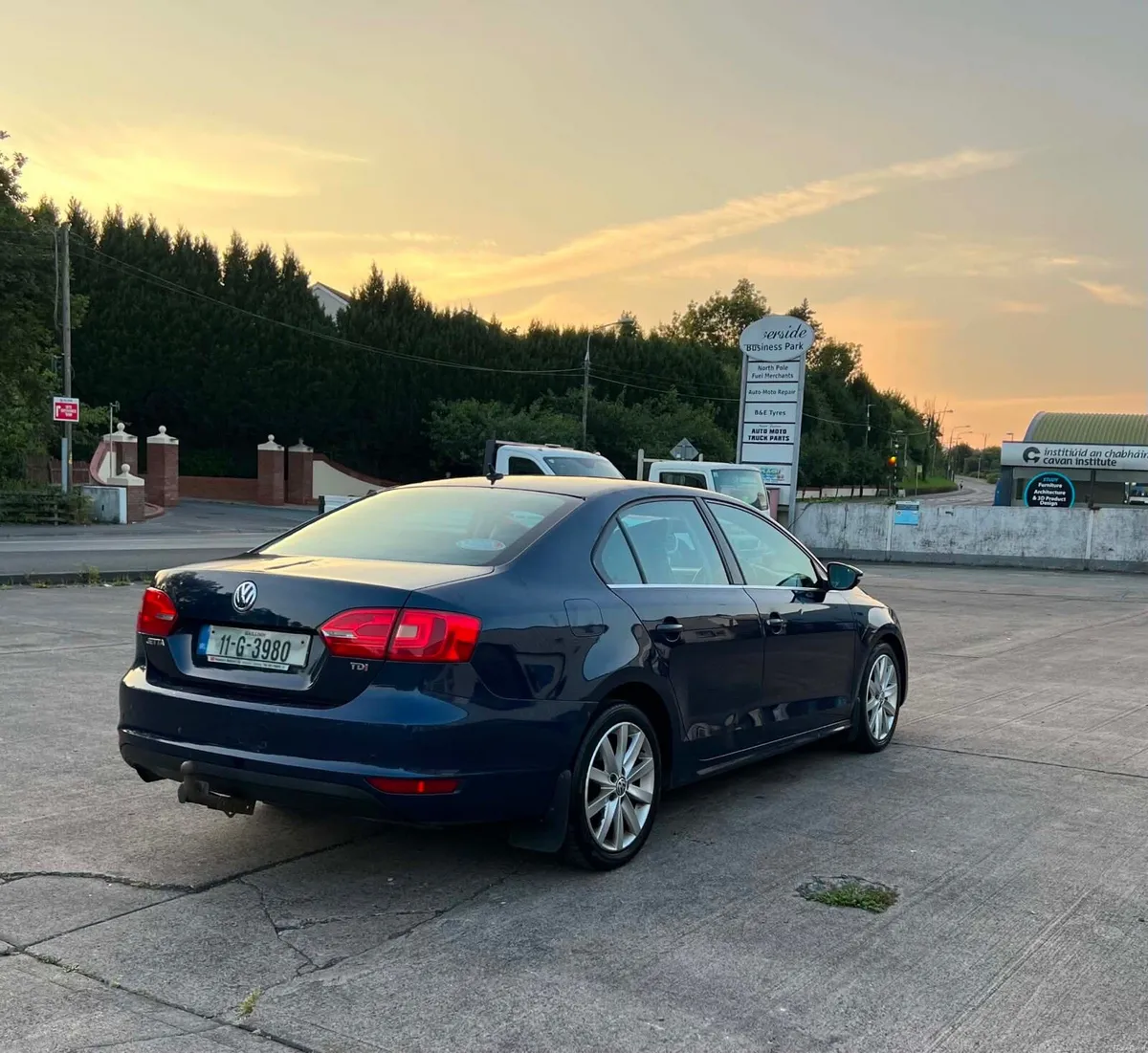 Jetta 1.6 Diesel facelift 2011 With NCT and tax - Image 4