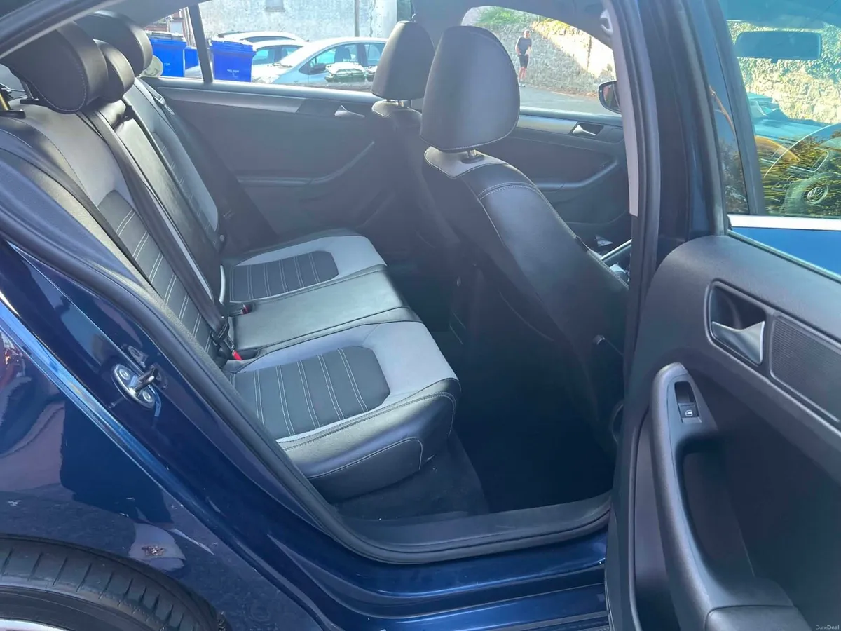 Jetta 1.6 Diesel facelift 2011 With NCT and tax - Image 6