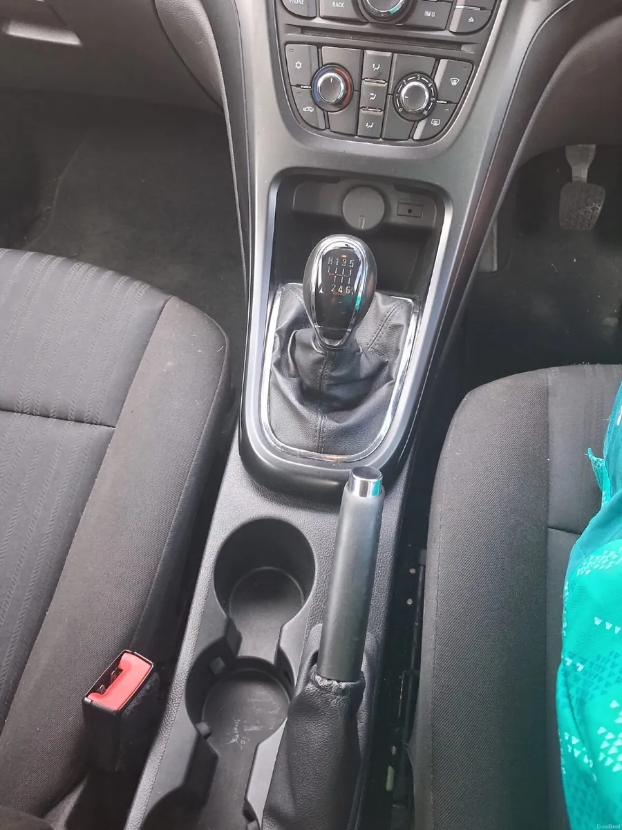 Vauxhall Astra 2011 - Image 3