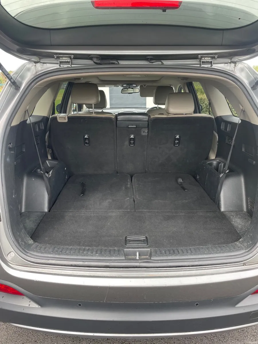 Kia Sorento 2015 Platimum AWD 7 Seats - Image 4