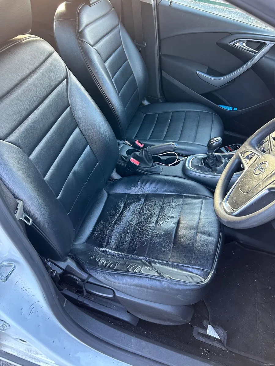 Opel Astra 2013 - Image 3
