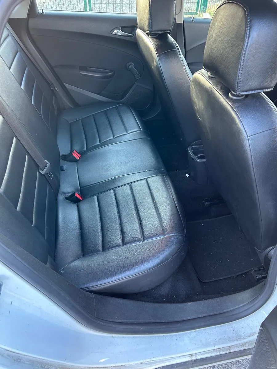 Opel Astra 2013 - Image 5