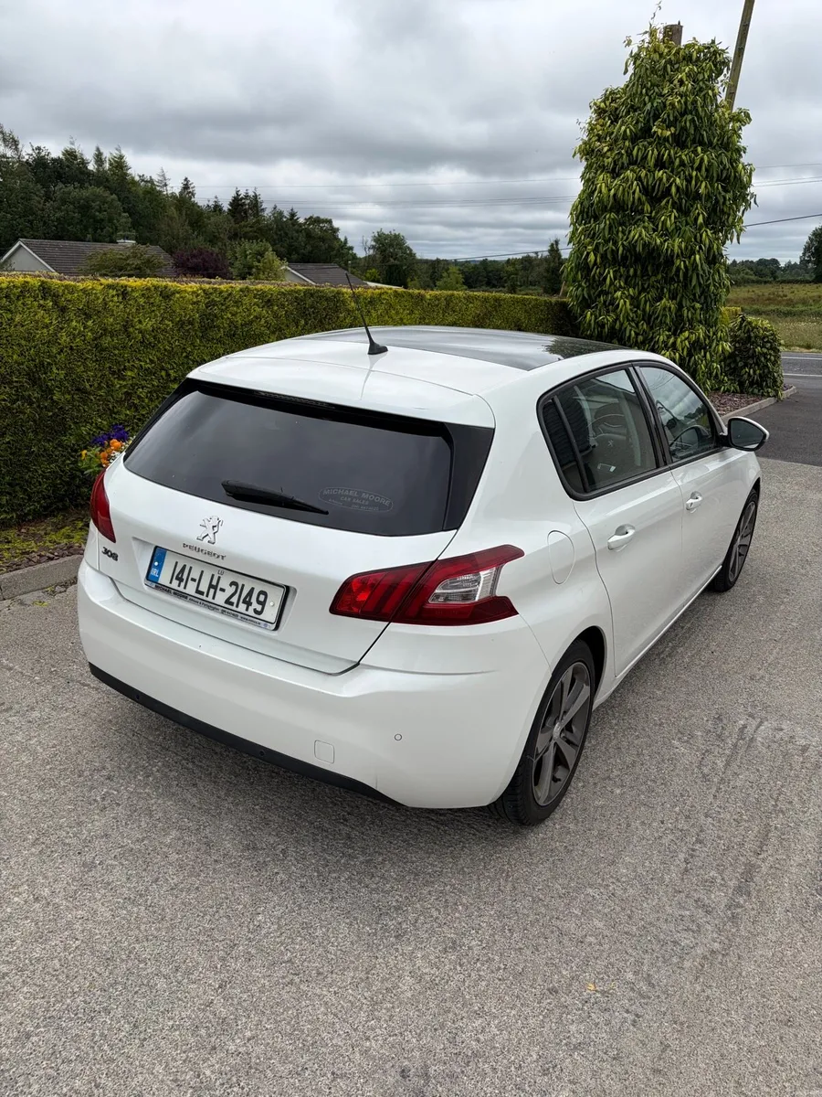 Peugeot 308 - Image 2