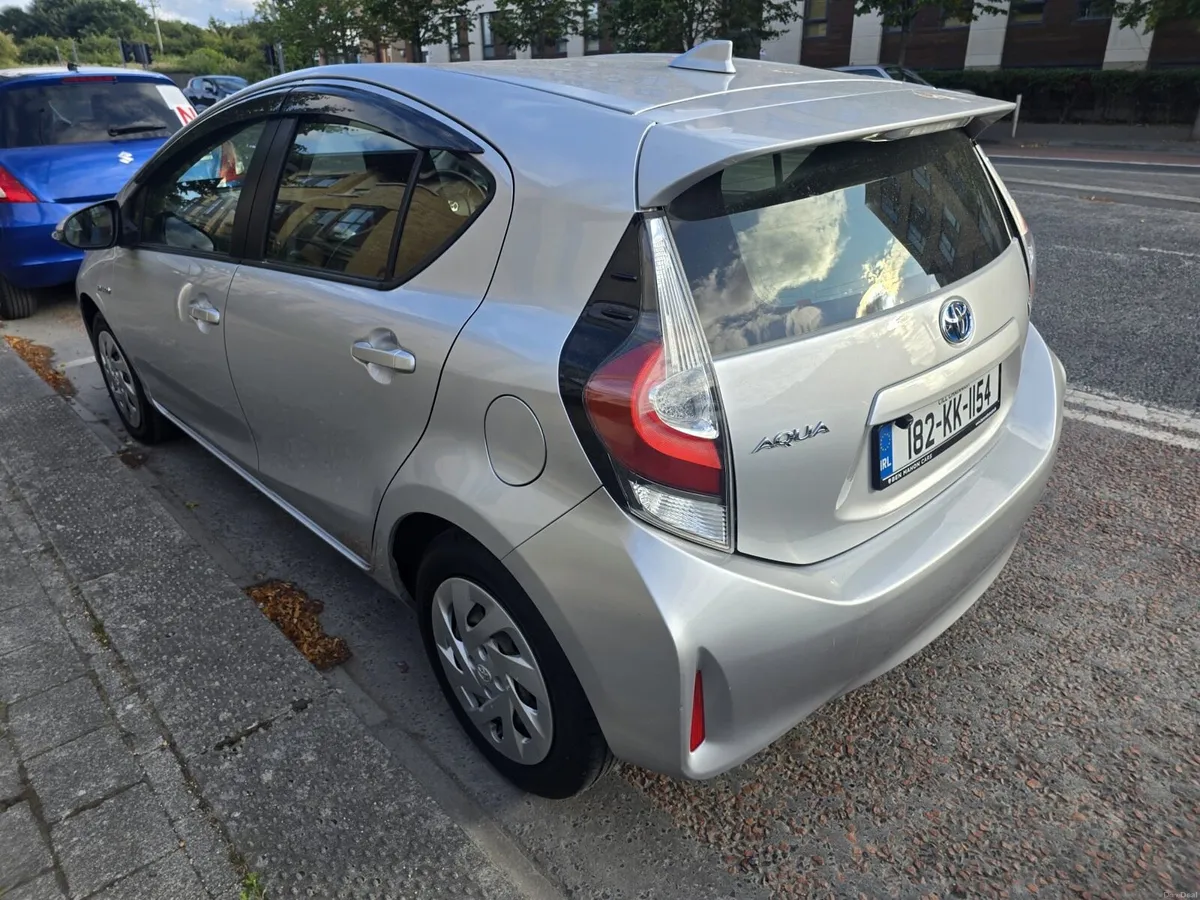 Automatic Toyota Aqua 2018 - Image 4