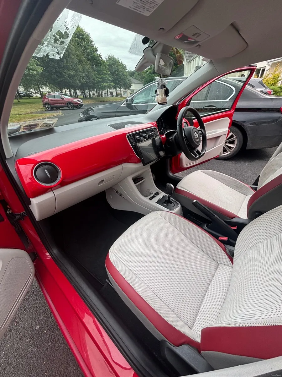 Volkswagen up! 2014 - Image 5