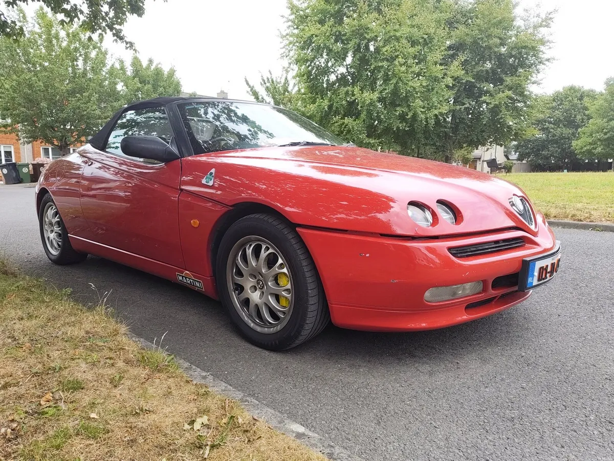 Alfa Romeo Spider - Image 4