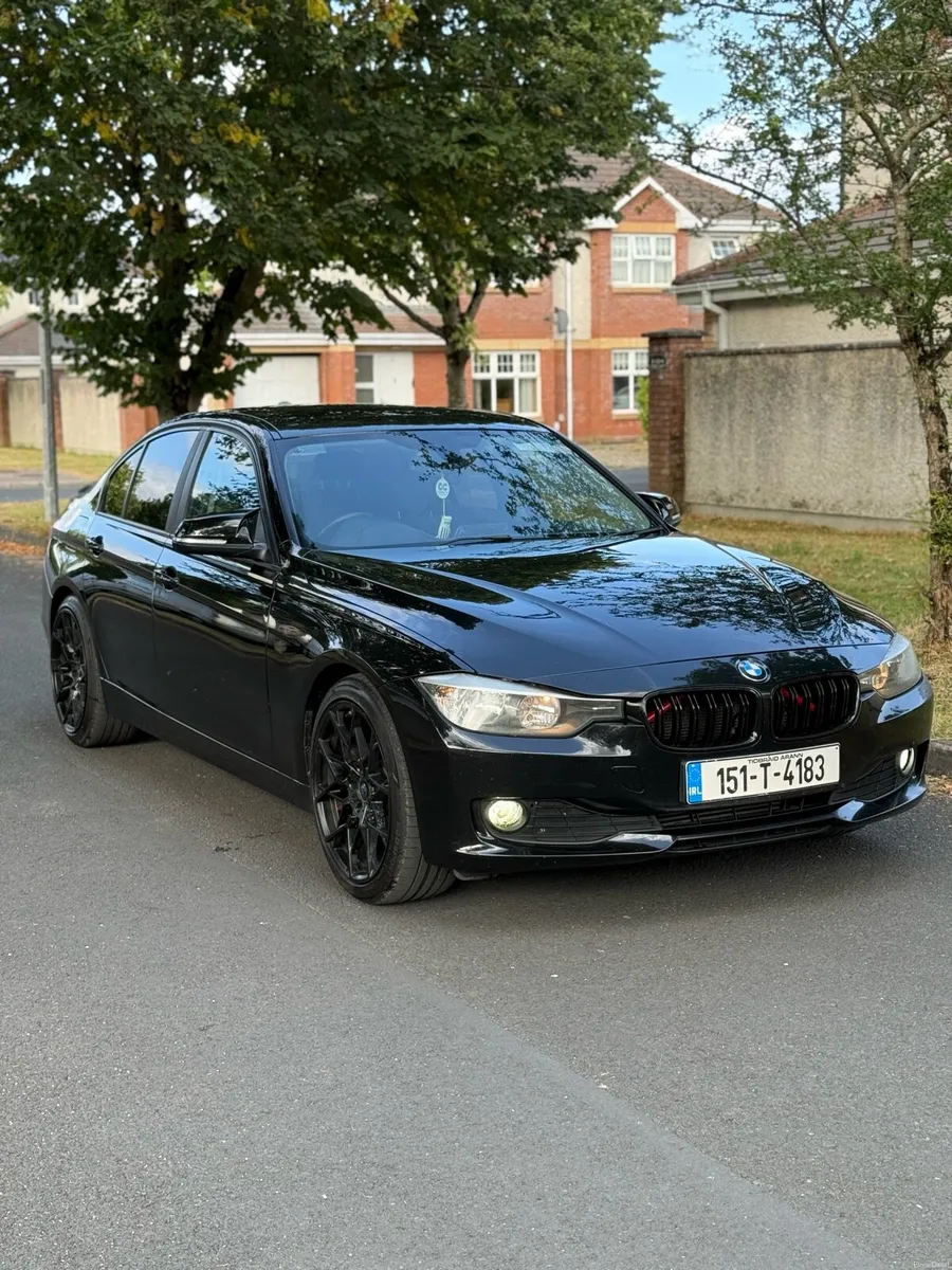 BMW 320D Automatic - Image 1
