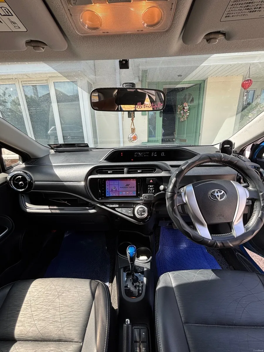 Toyota Aqua 2015 LEATHER SPEC - Image 6