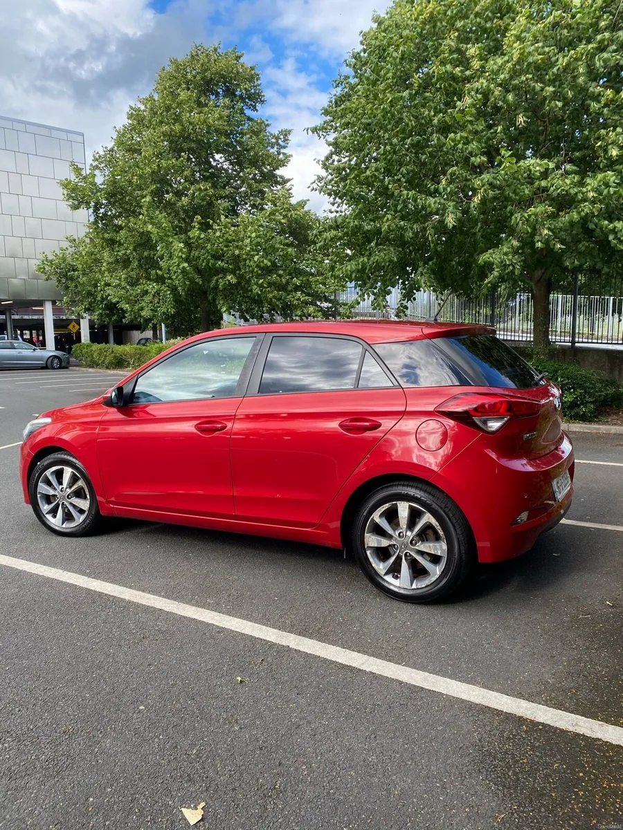 2016 Hyundai i20 Deluxe 5DR 1.2 Petrol - Image 5