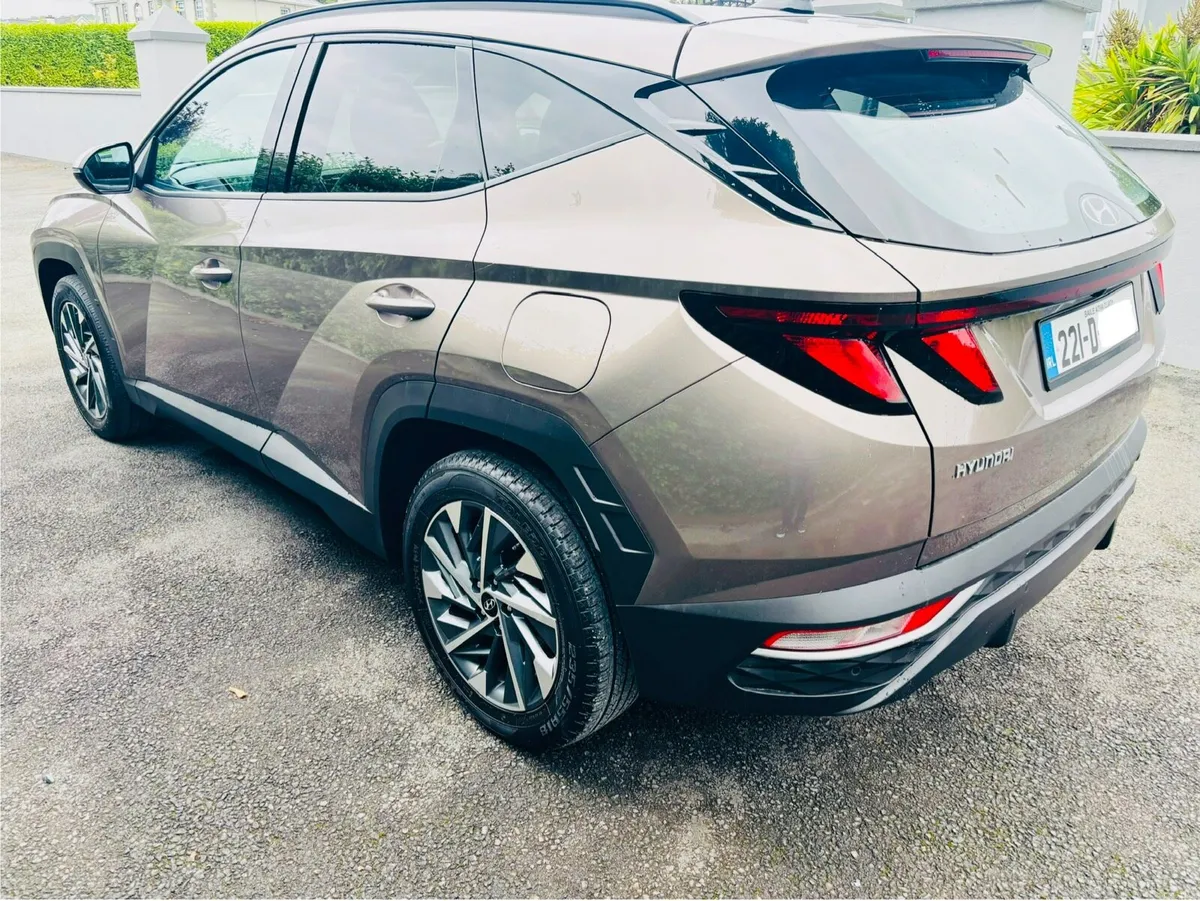 (221) Hyundai Tucson Executive 2022 - Image 4