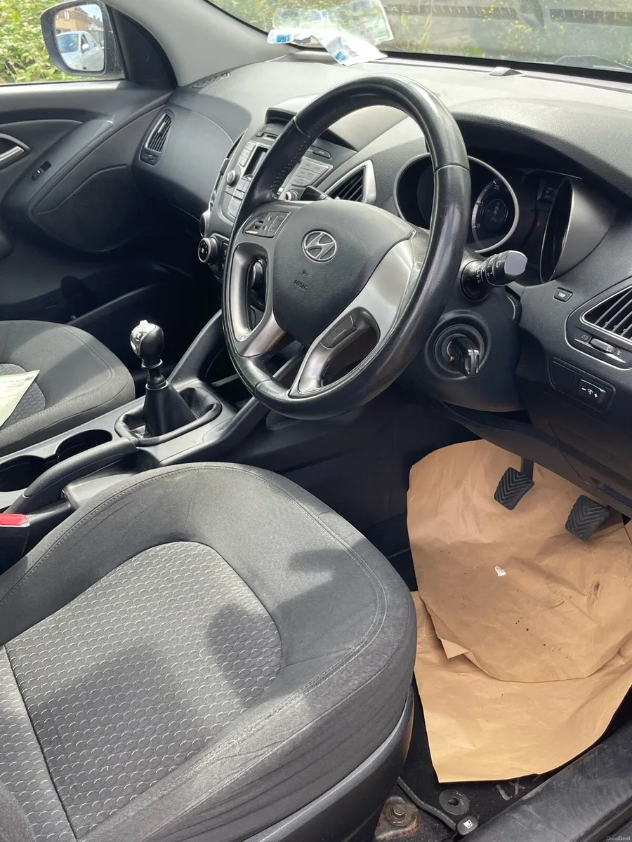 SUV - Image 6