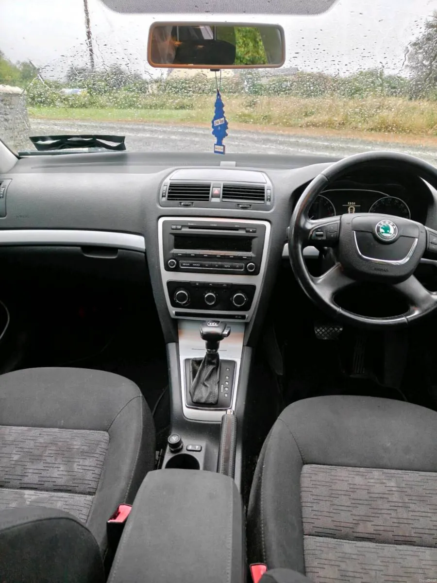 Skoda Octavia Automatic 2011 - Image 6