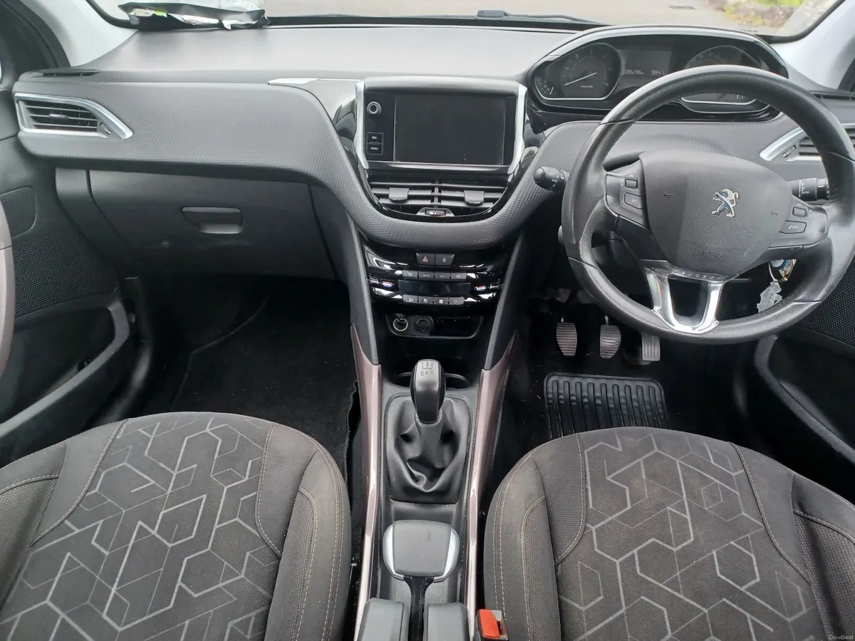Peugeot 2008 2016 - Image 5