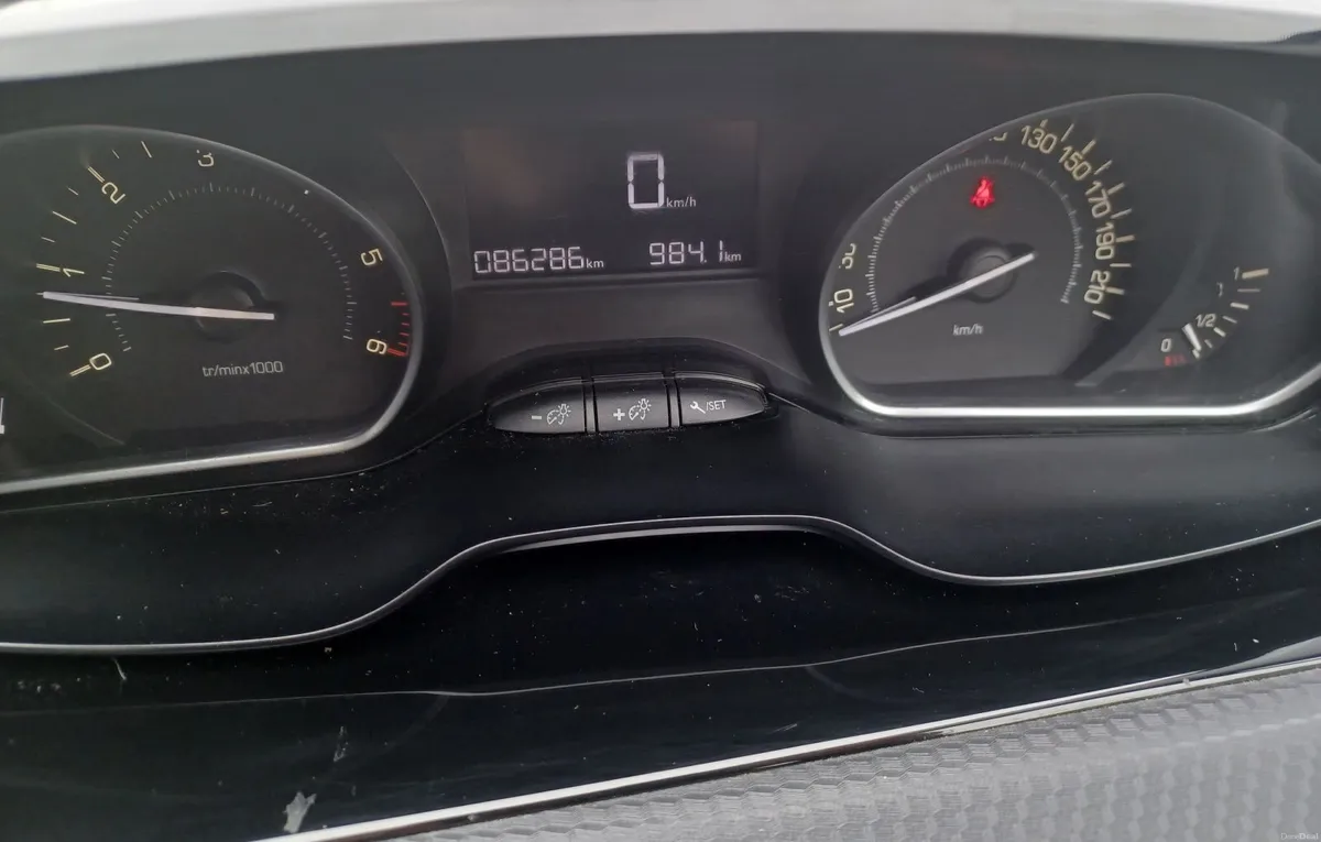 Peugeot 2008 2016 - Image 6