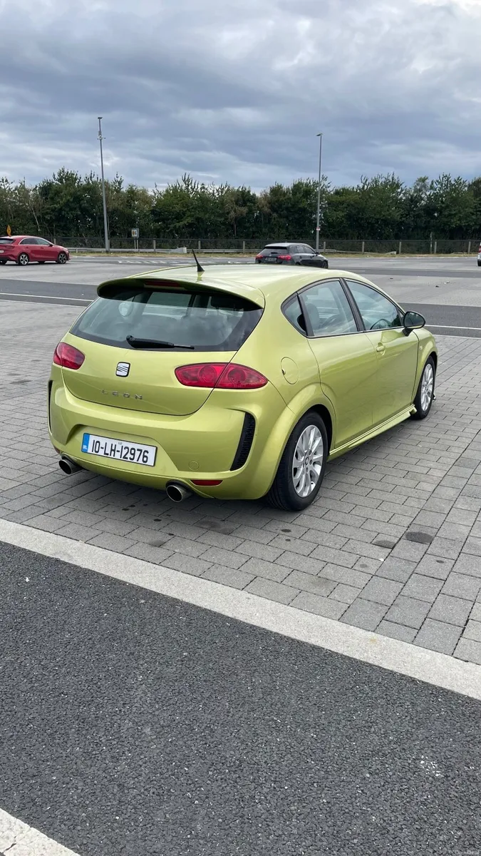 SEAT Leon 2010 1.6TDI - Image 4