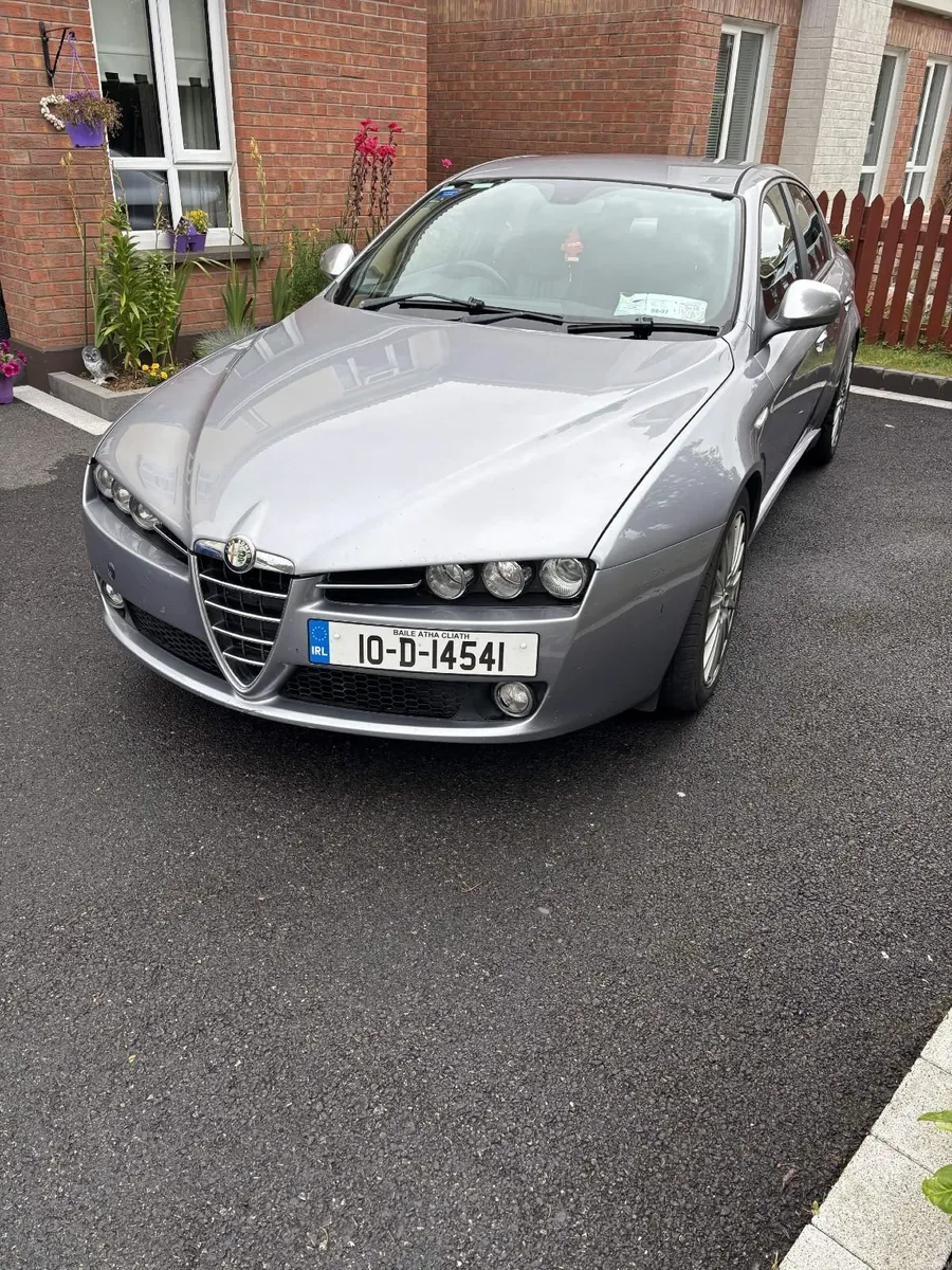 Alfa Romeo 159 2010 - Image 1