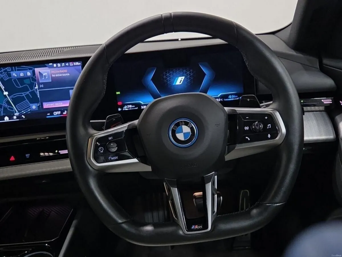 BMW 5-Series 530e M Sport Saloon - Image 5