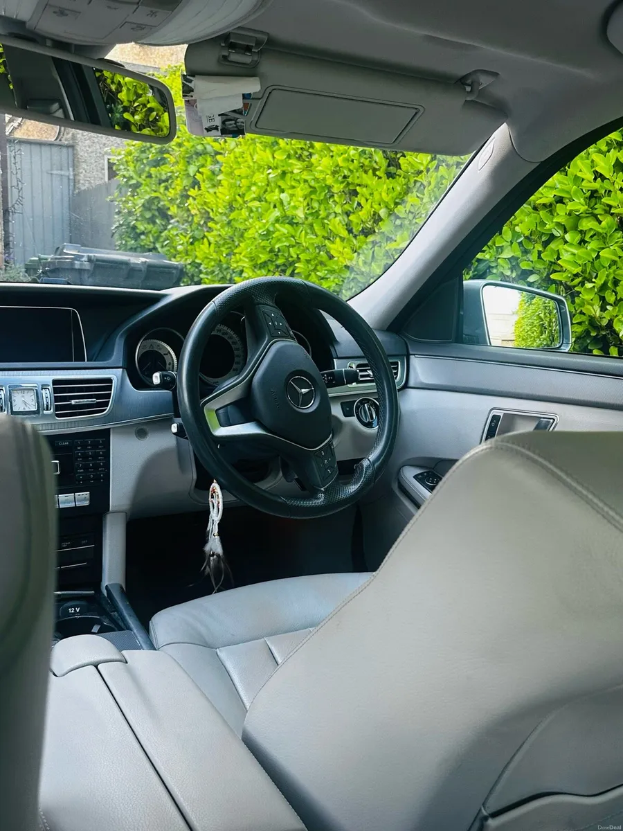 New NCT - 2015 Mercedes-Benz E300 BlueTEC Hybrid - Image 3