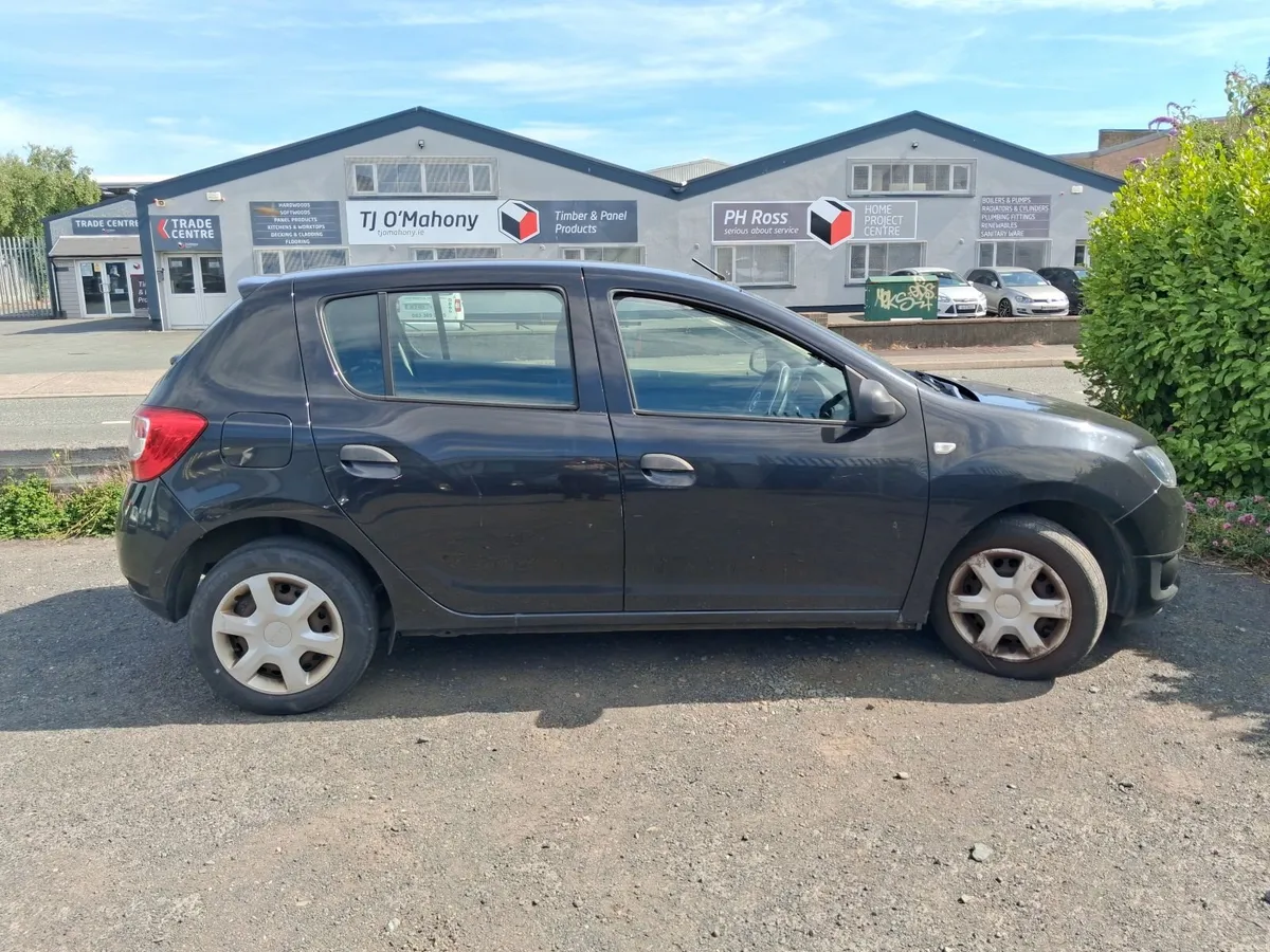Dacia Sandero 2015 - Image 1