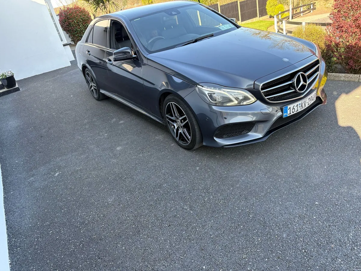 Mercedes Benz E 220 - Image 3
