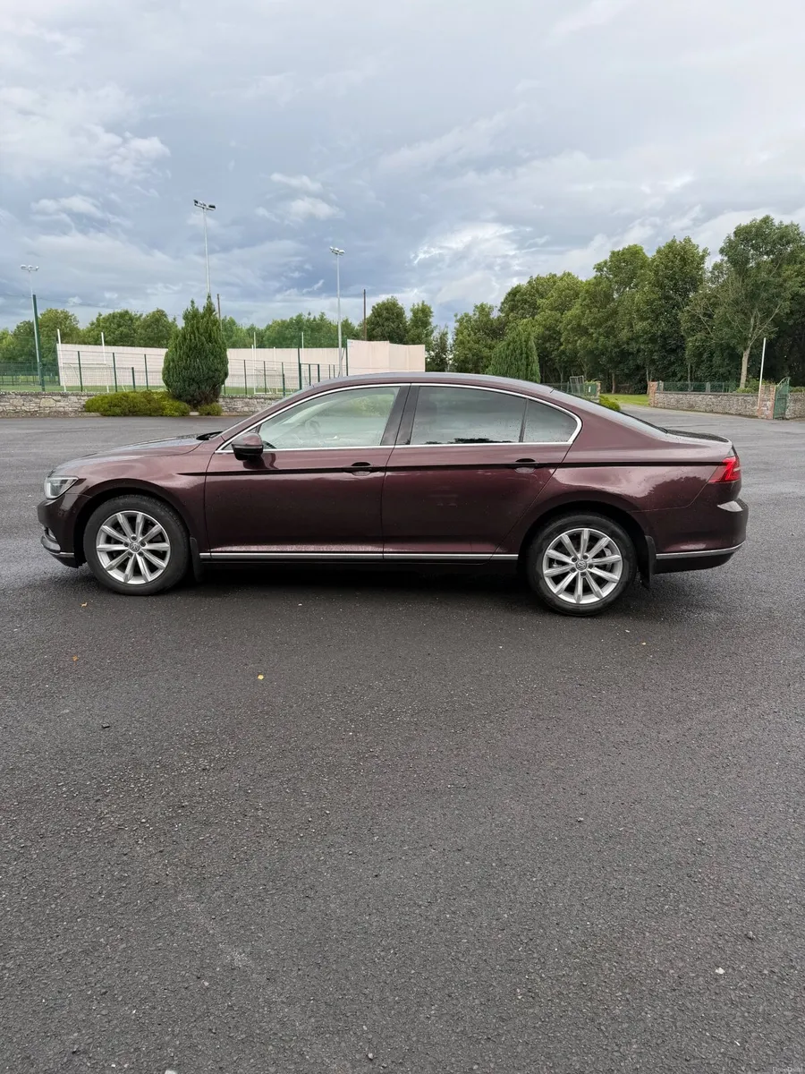 Volkswagen Passat 2016 - Image 5