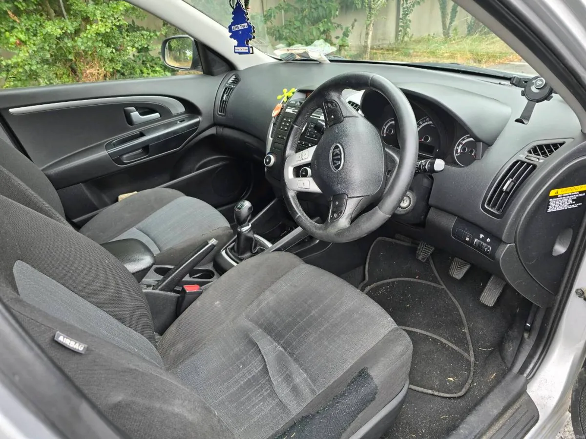 Kia ceed 2010 - Image 3