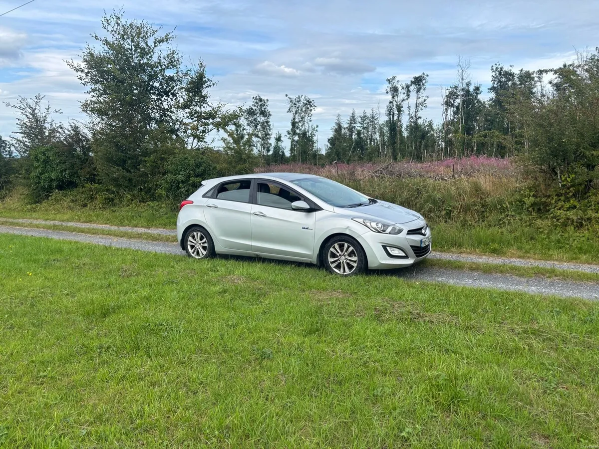 2014 (142) Hyundai i30 1.6 Diesel - Image 1