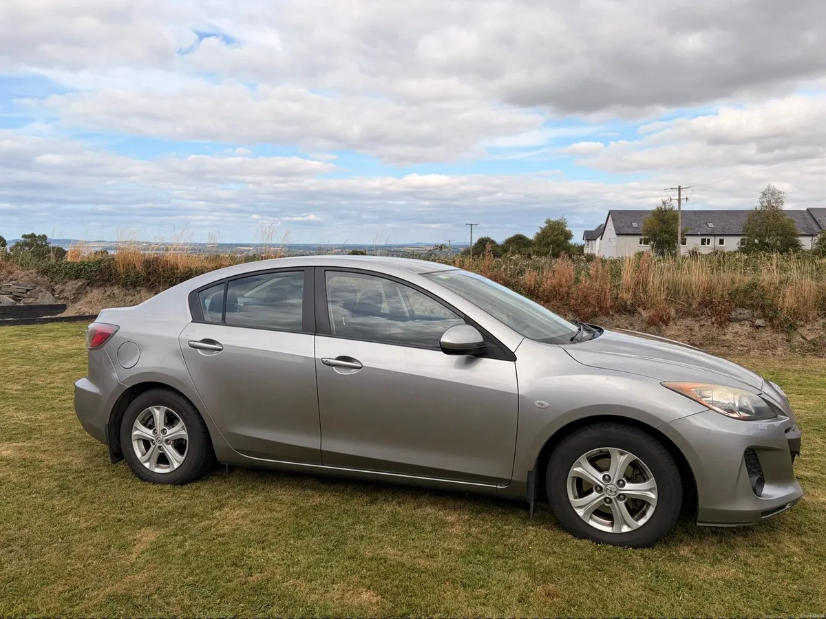 Mazda 3 Executive 2012 - Image 2