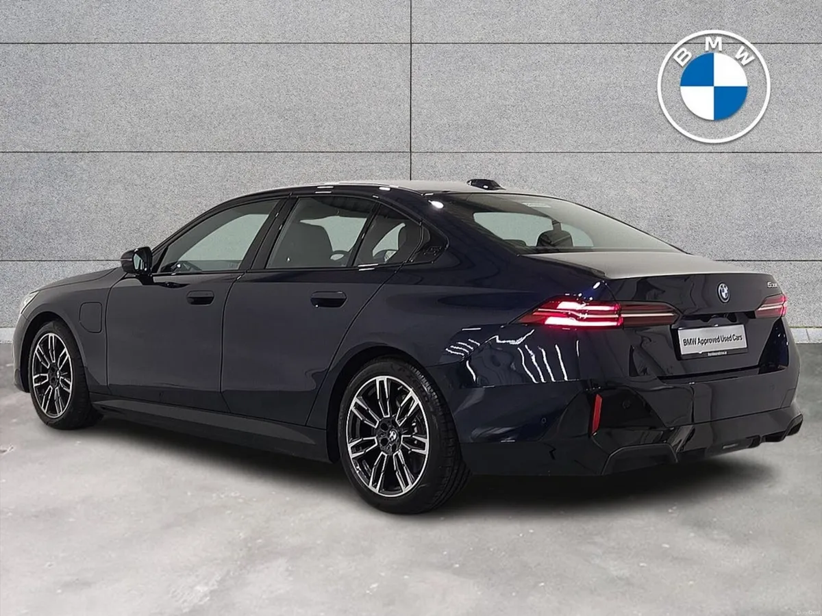 BMW 5-Series 530e M Sport Saloon - Image 2