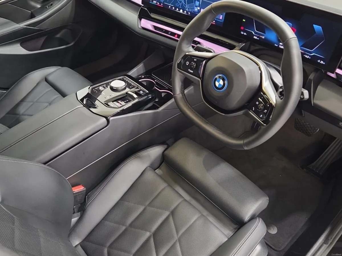 BMW i5 eDrive40 Sport Edition Touring - Image 6