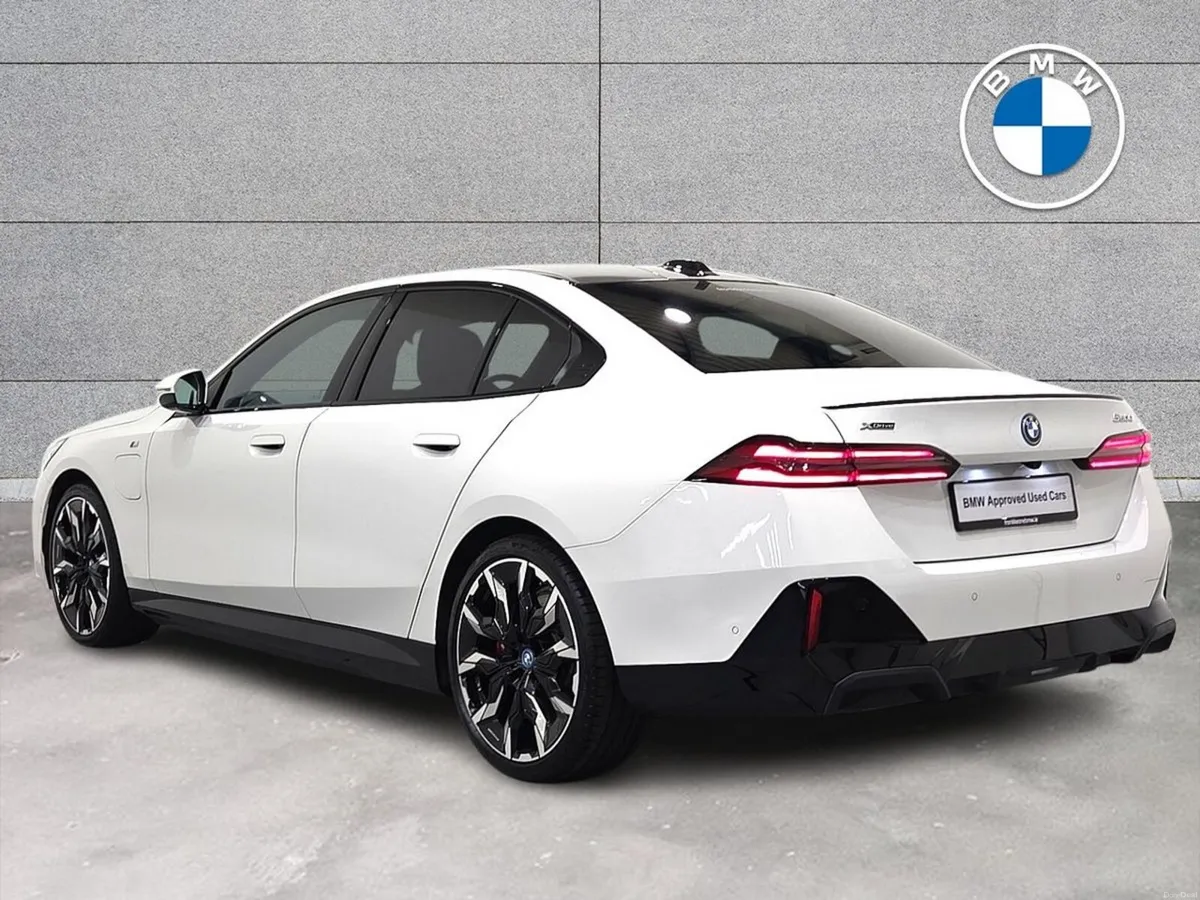 BMW 5-Series 550e xDrive M Sport Pro Saloon - Image 2