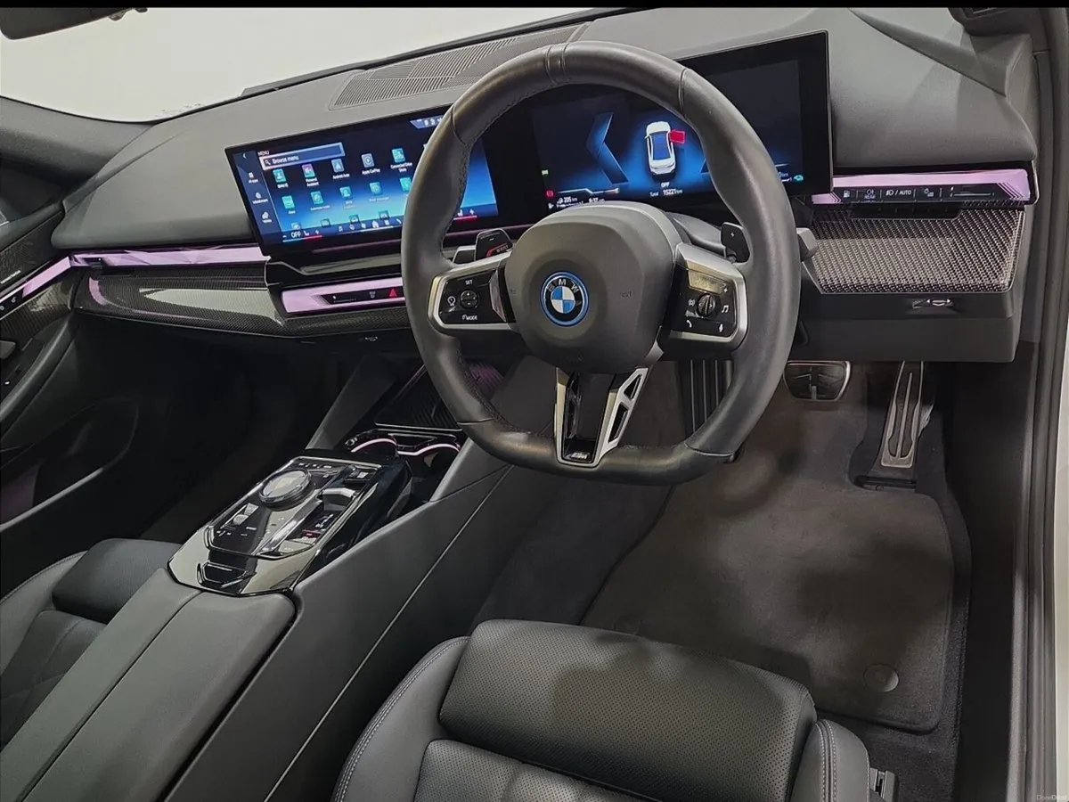BMW 5-Series 550e xDrive M Sport Pro Saloon - Image 6
