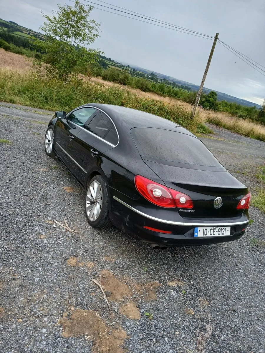 Volkswagen Passat 2010 - Image 5